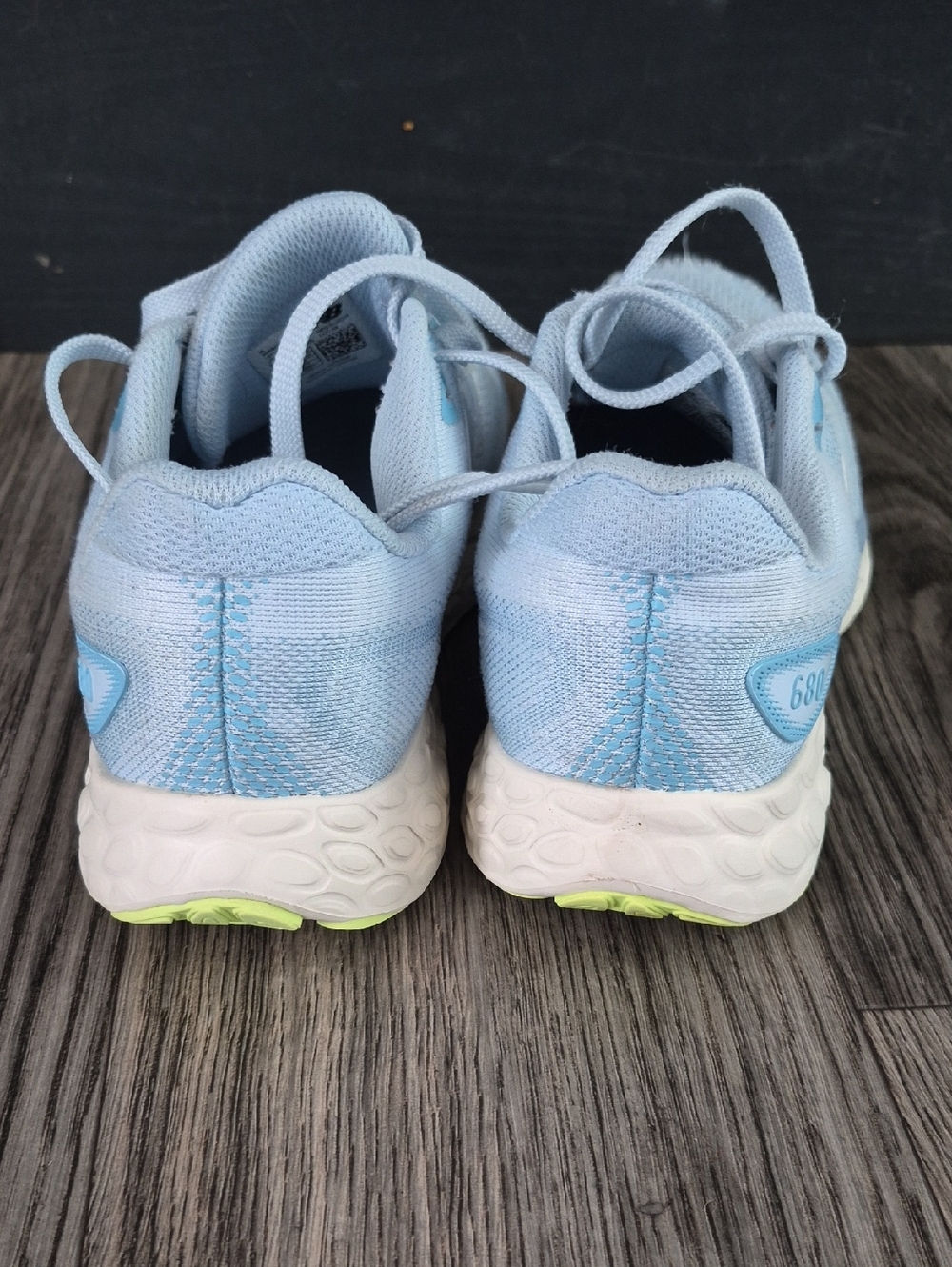 New Balance Fresh Foam 680 Women's Light Blue Running Shoes - Picture 2 of 6